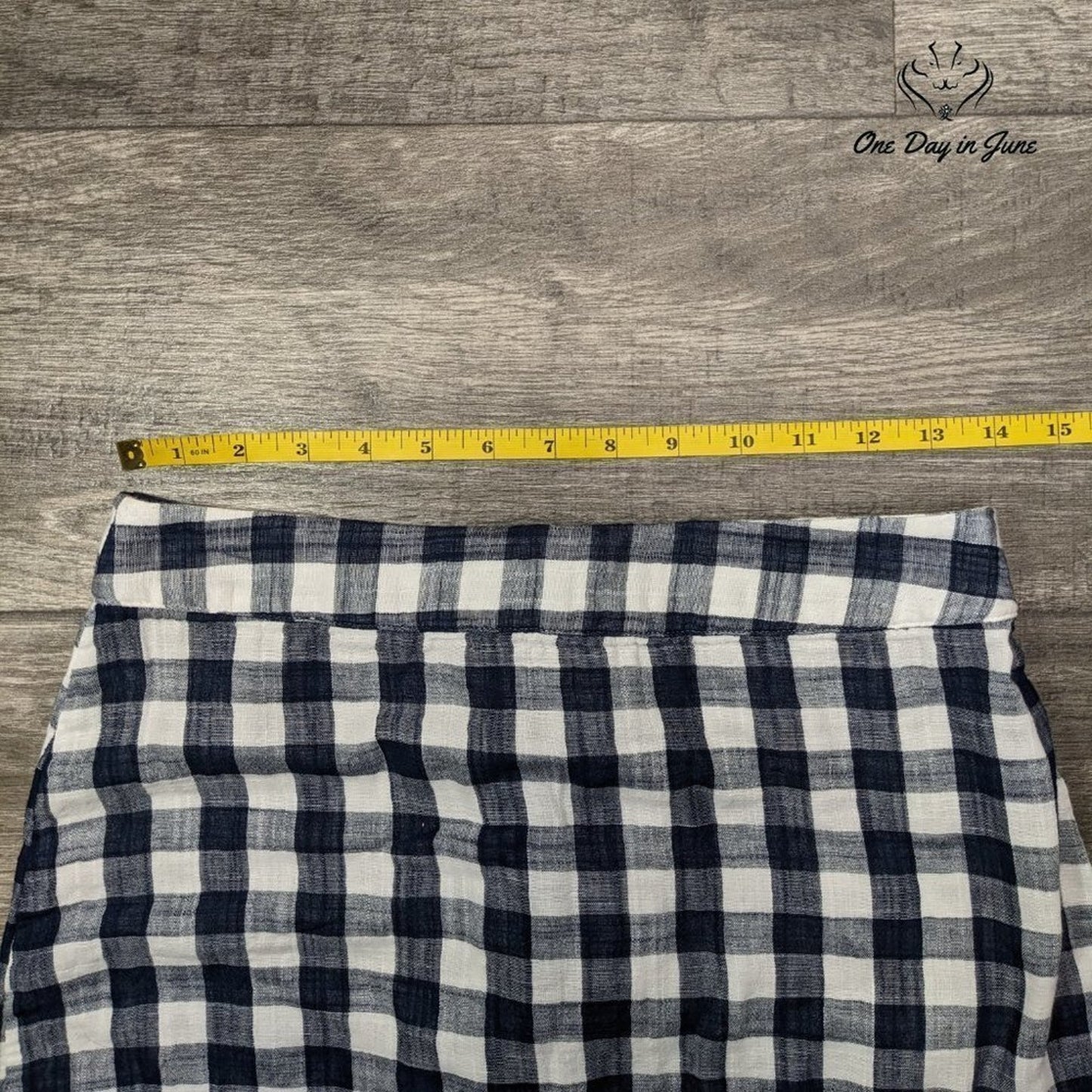 Forever 21 Light Cotton Mini Skirt Size L