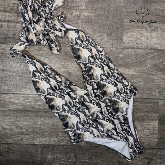 Amzbrly Criss Cross Tie Knot Front Deep V Leopard One Piece Swimsuit Size S