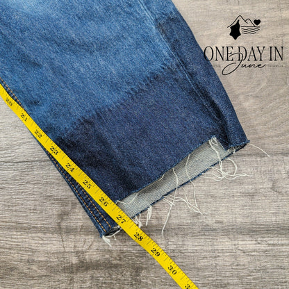 Ariat Ultra High Rise Tomboy Straight Distressed Jeans Size 4 (27)