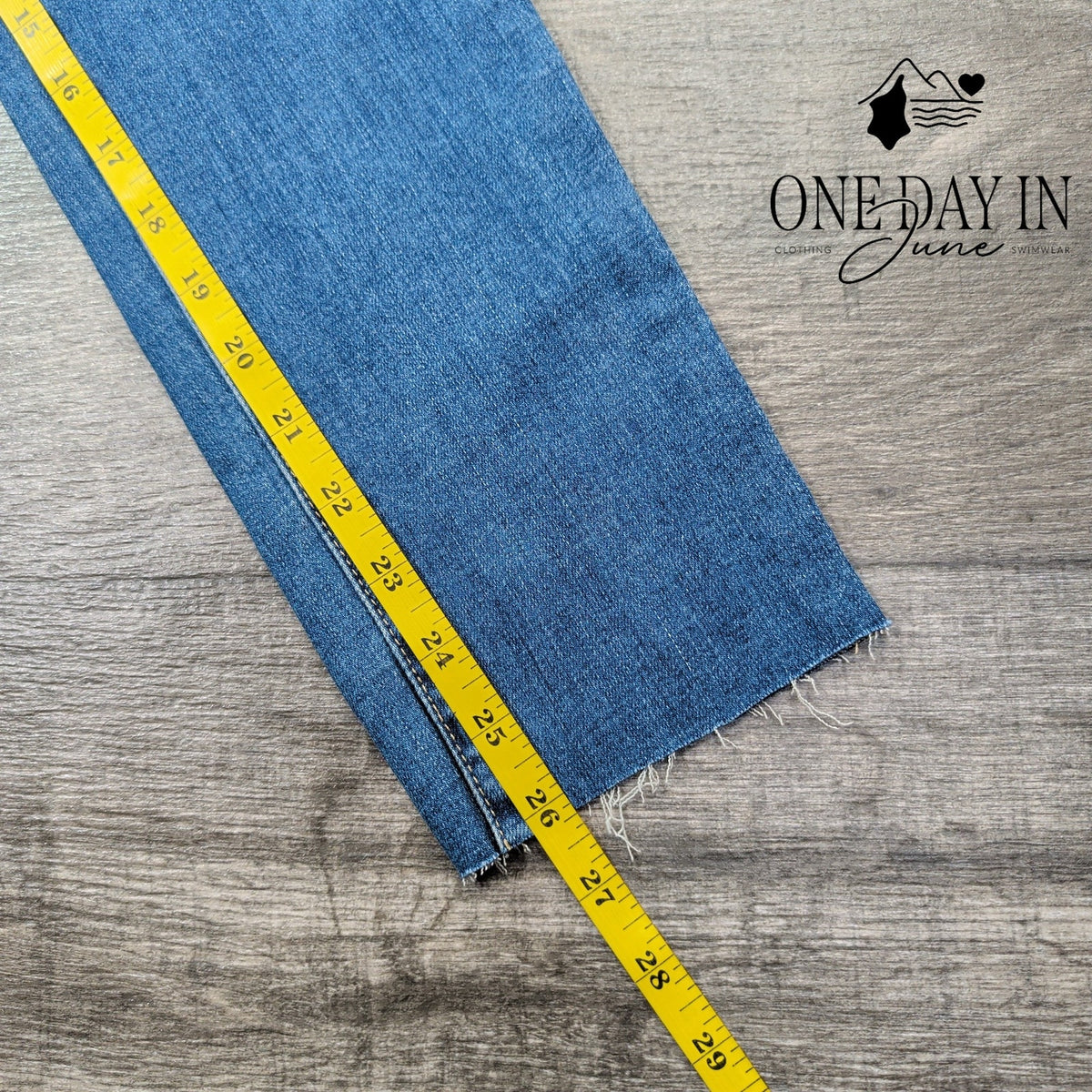 AG Adriano Goldschmied The Prima Crop Cigarette Jeans Blue NWT Size 4 (27)