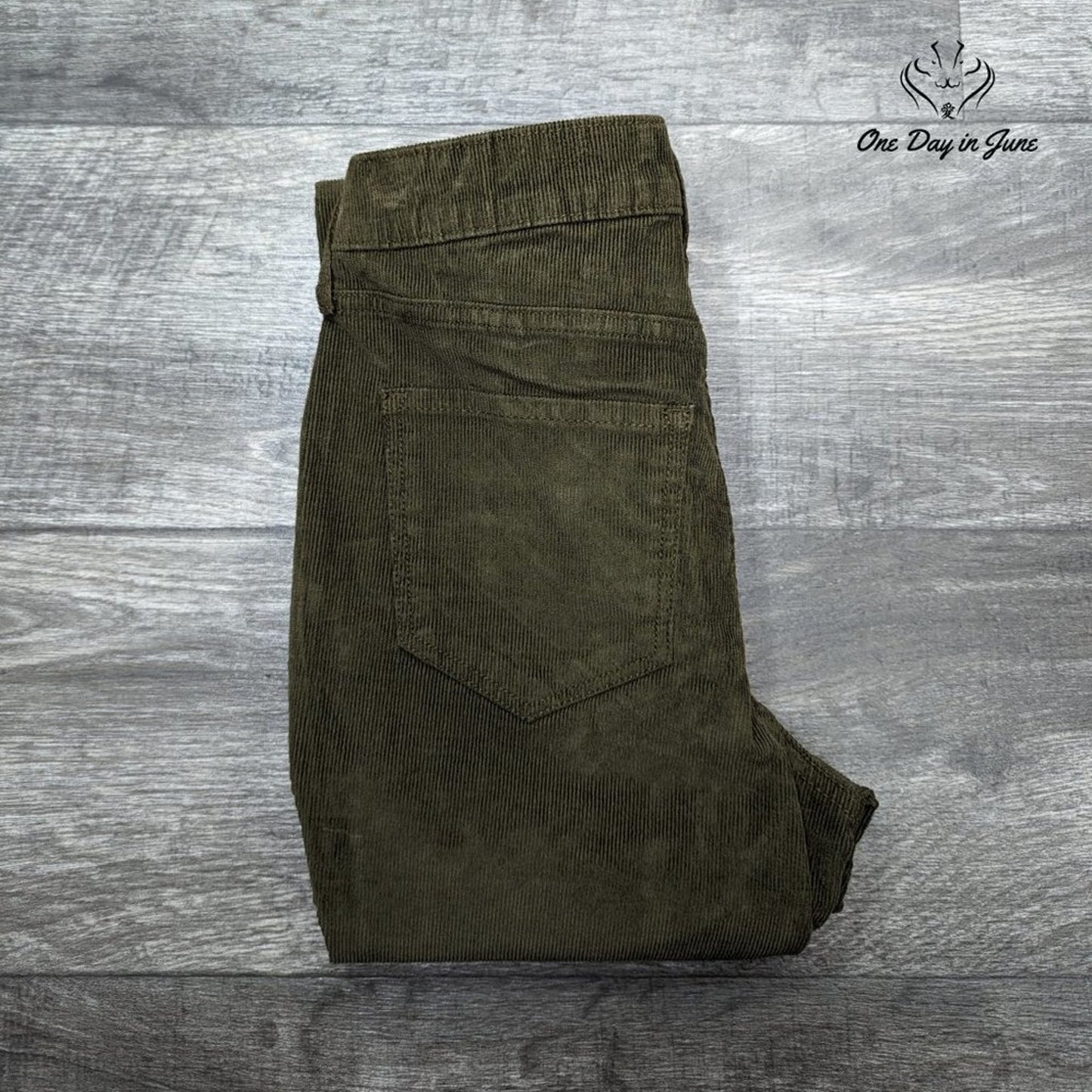 Old Navy Rockstar Super Skinny High Rise Corduroy Pants Size 0