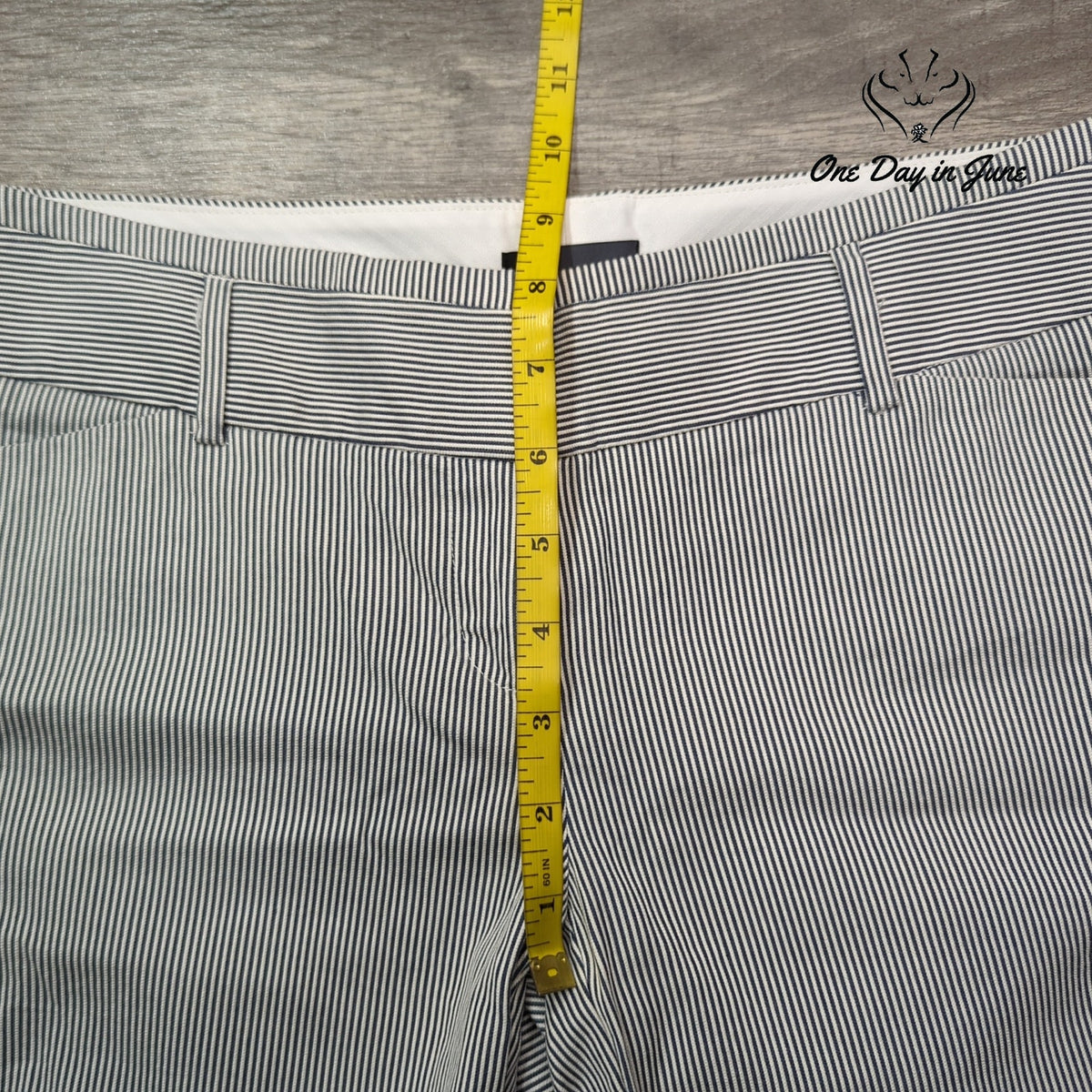 The Limited Pinstripe Bermuda Shorts Black White Cotton Stretch Size 4