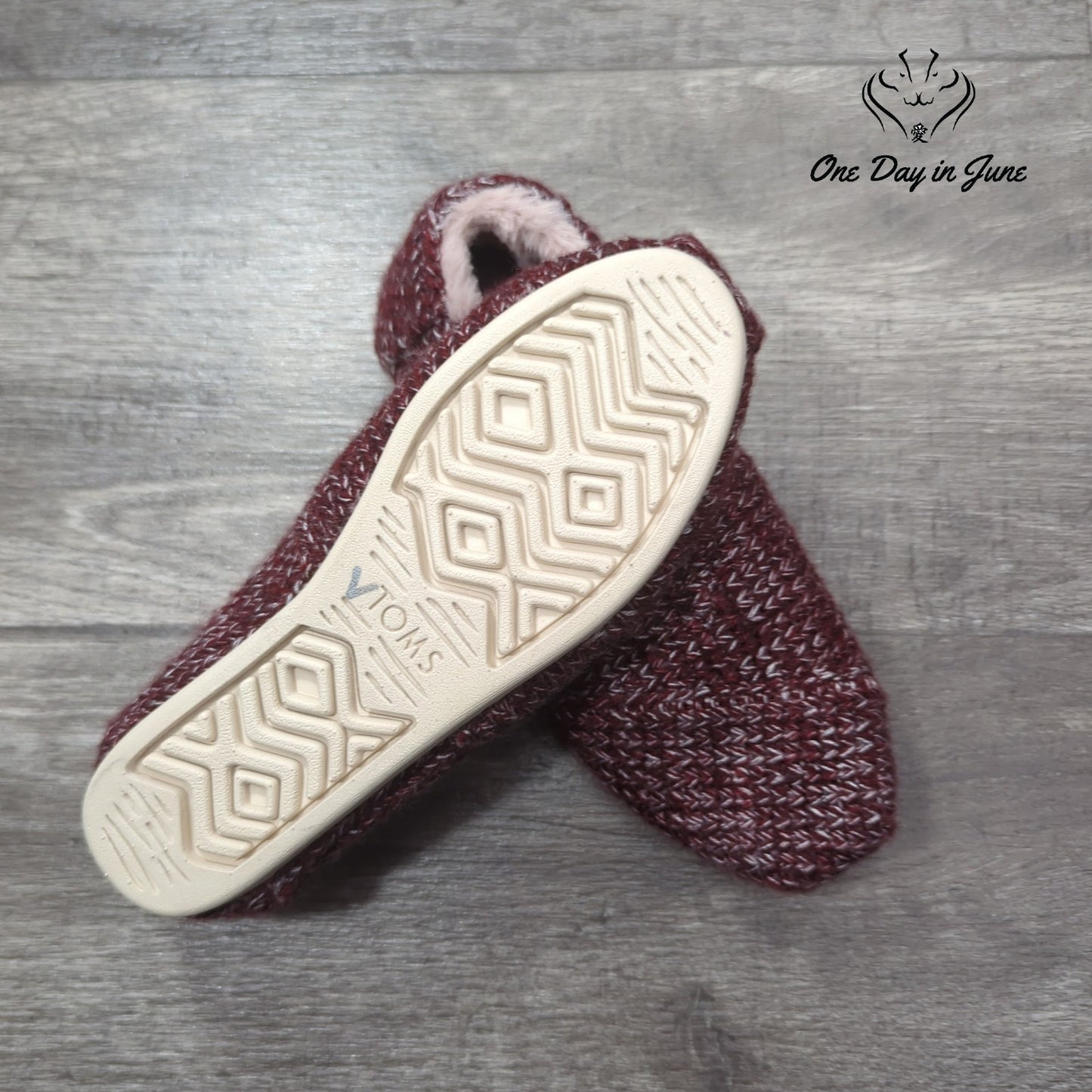Toms Slippers Size W5