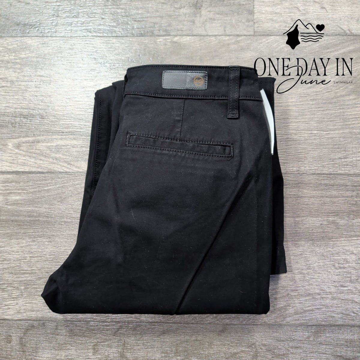 AG Adriano Goldschmied The Layla Cropped Flare Trouser Pants Black NWT Size 4