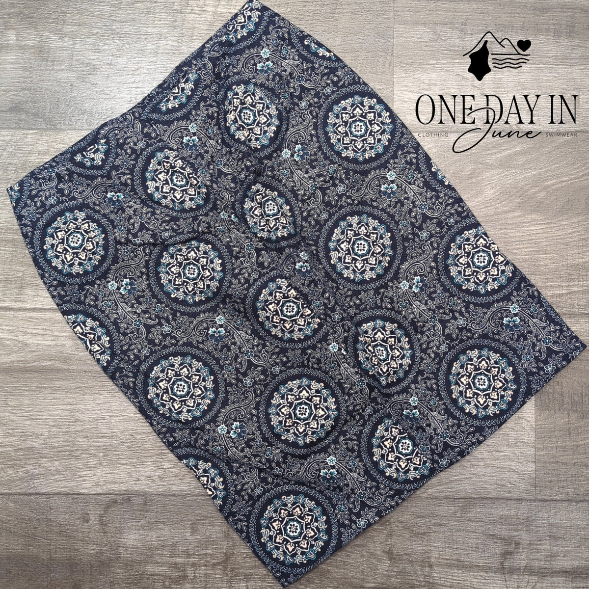 Loft Petite Pencil Skirt Navy Blue Medallion Paisley Print Size 4P