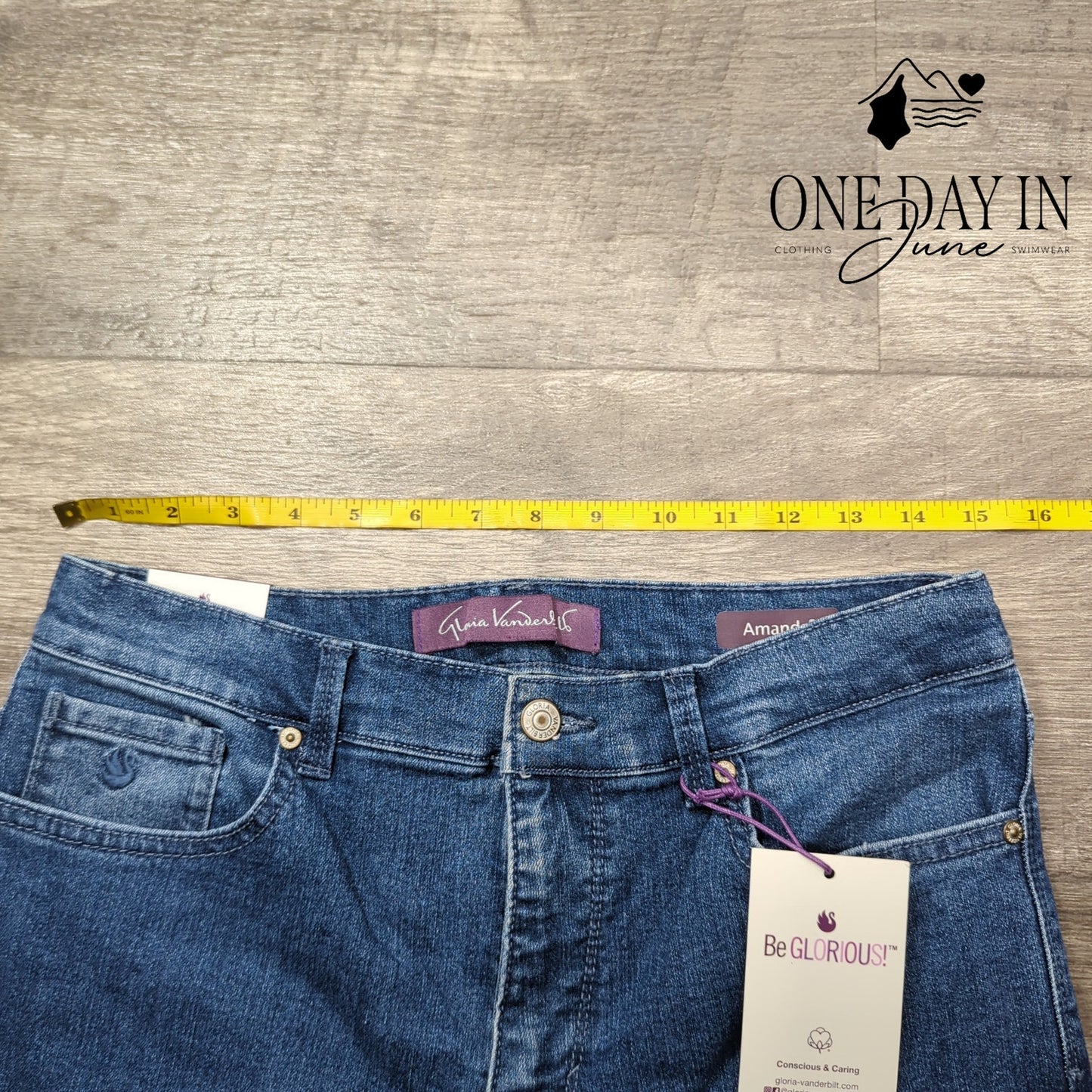 Gloria Vanderbilt Petite Amanda Slimmiing Jeans Size 12P