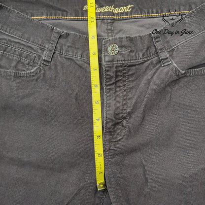 Old Navy Sweetheart Straight Leg Jeans Size 8
