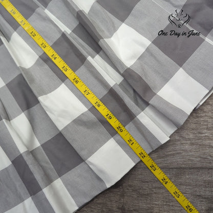 Liz Claiborne Petite A Line Plaid Skirt Gray White Pleated NWT Size 10P