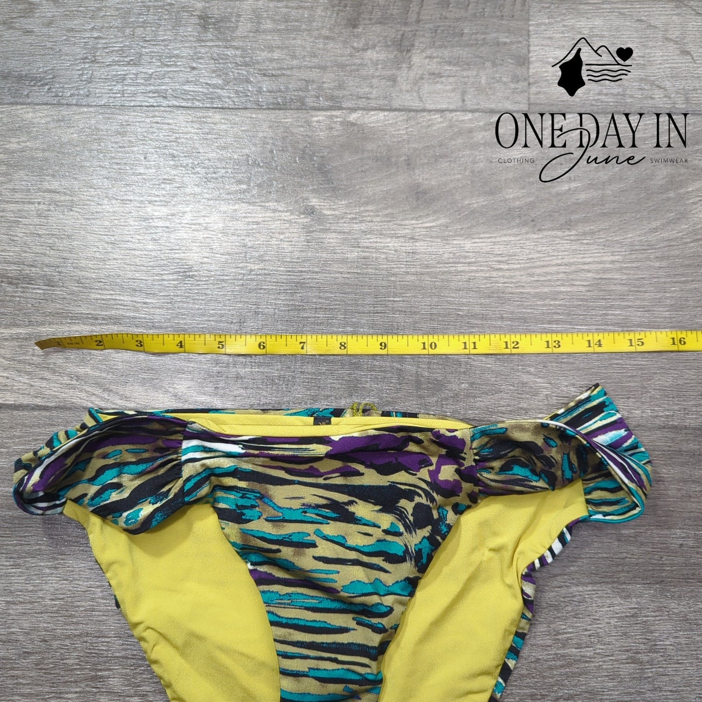 A.Che Moderate Bikini Bottom Size L