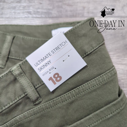Lane Bryant High Rise Ultimate Stretch Skinny Jeans Size 18