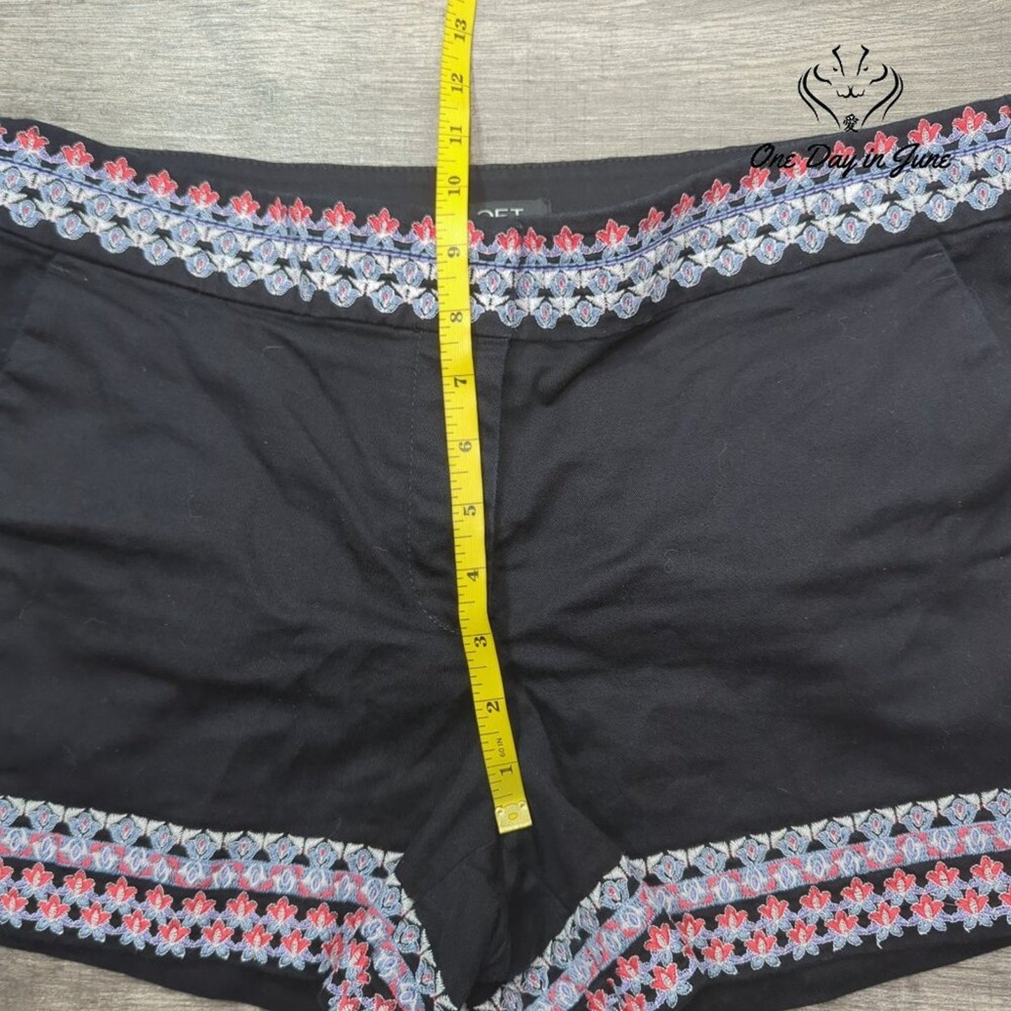 Loft Embroidered Chino Shorts Size 8