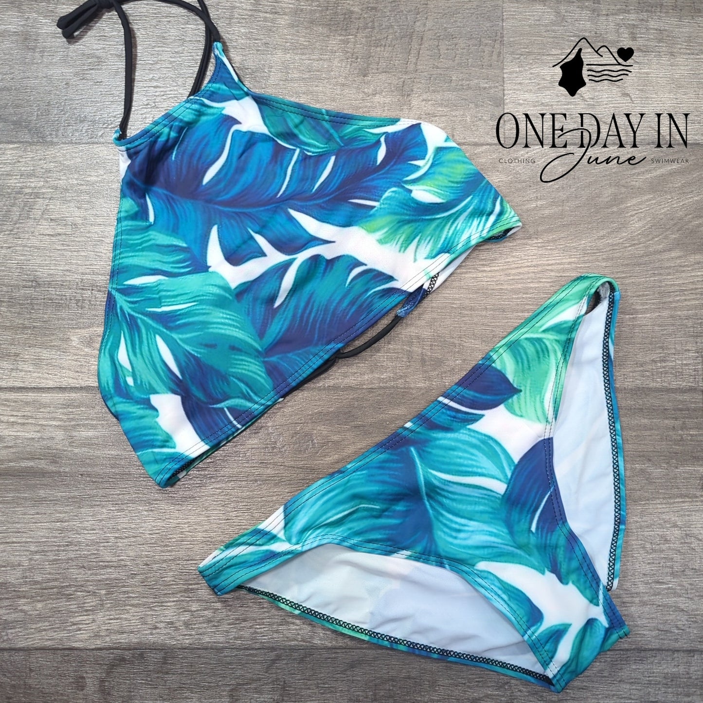 Charmo High Neck Crop Bikini Swimsuit Size L