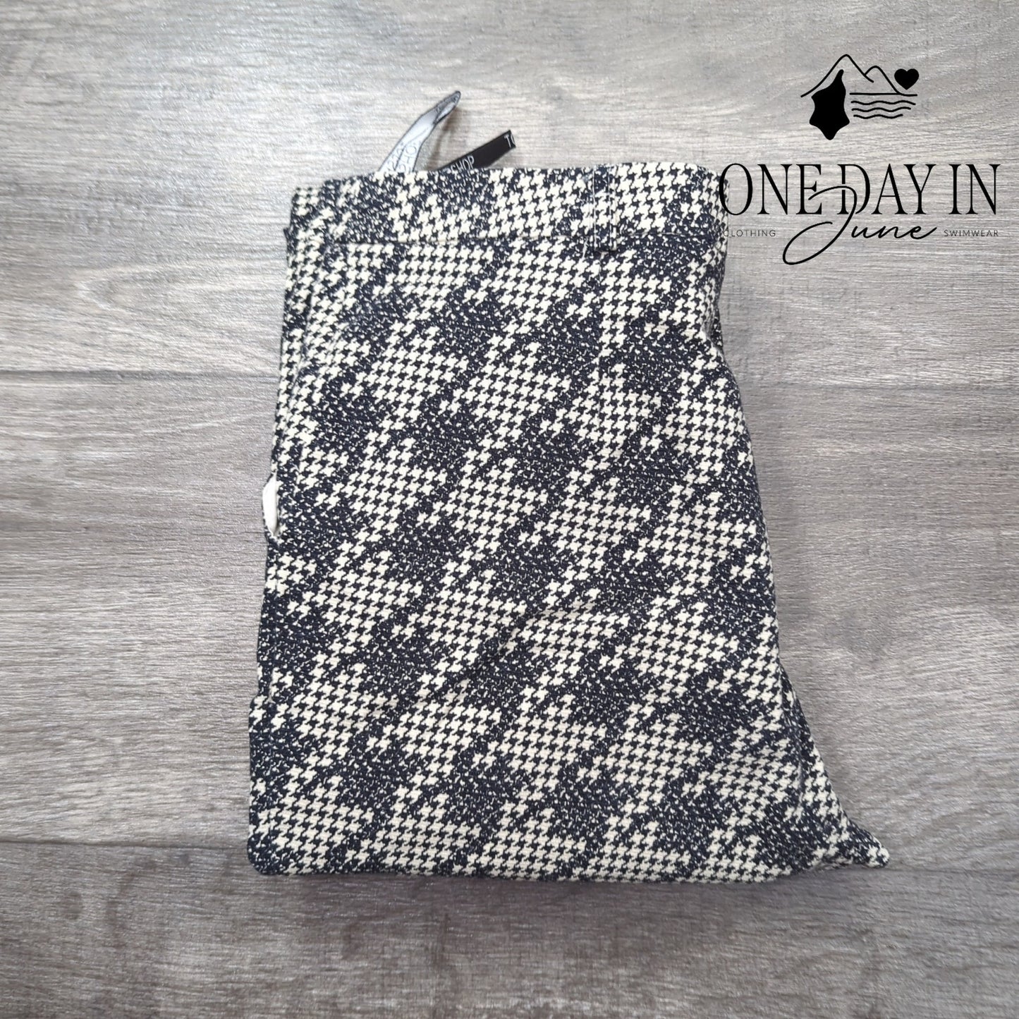 Topshop Houndstooth Cropped Pants Size 6