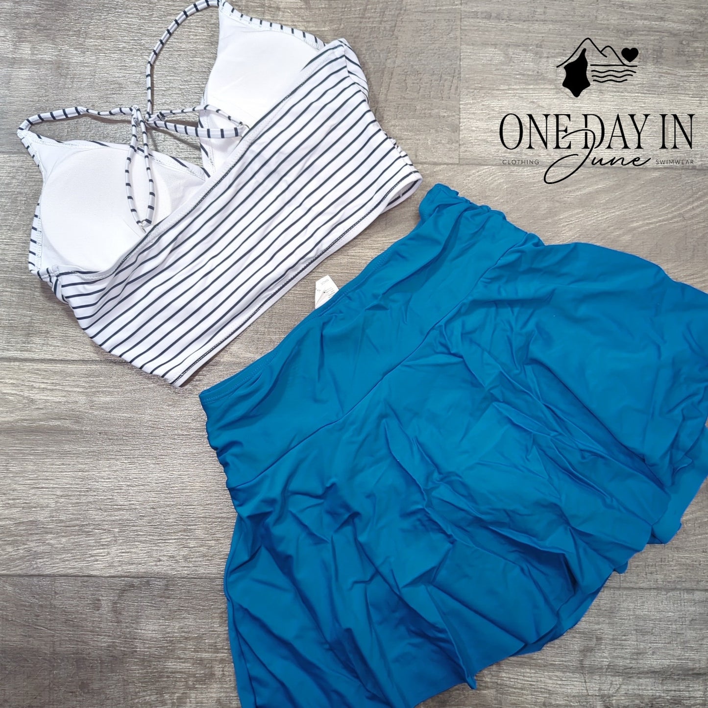 CharmLeaks Skirted Tankini Swimsuit Size M