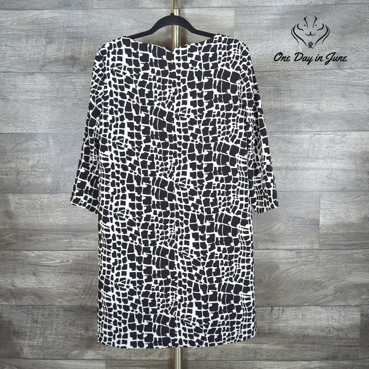 Tahari Long Sleeve Mini Dress Size 6