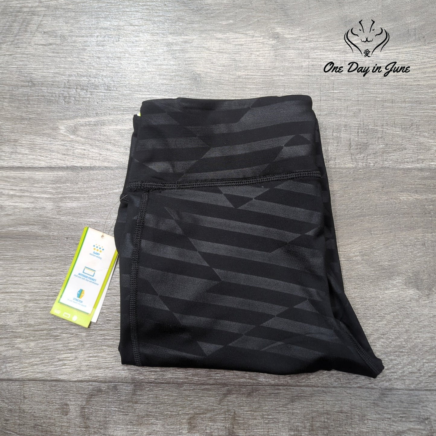 Old Navy Active Crop Yoga Pants Size M