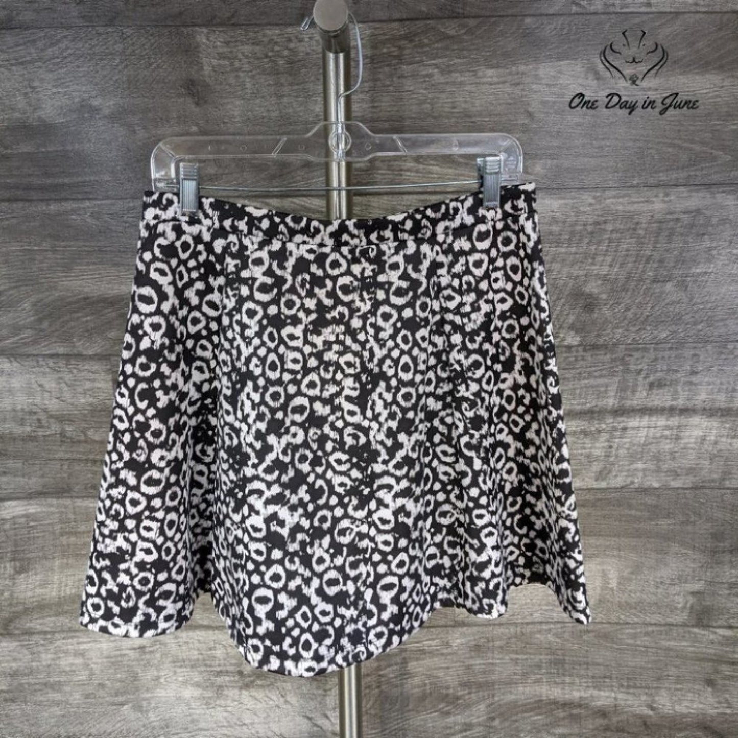 Lily Rose Skirt Size L