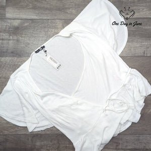 Boohoo Plus Rib Wrap Peplum Top White Cap Sleeve Tie Waist NWT Size 22
