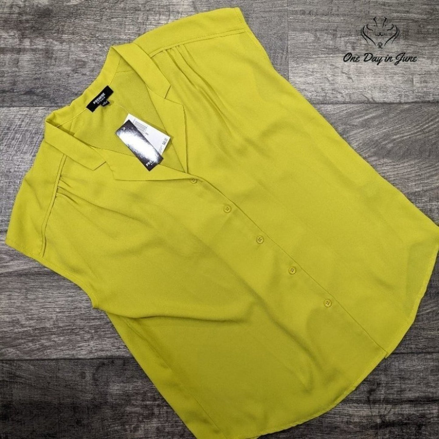 Premise Studio Women's Cap Sleeve Button Down Top Size M