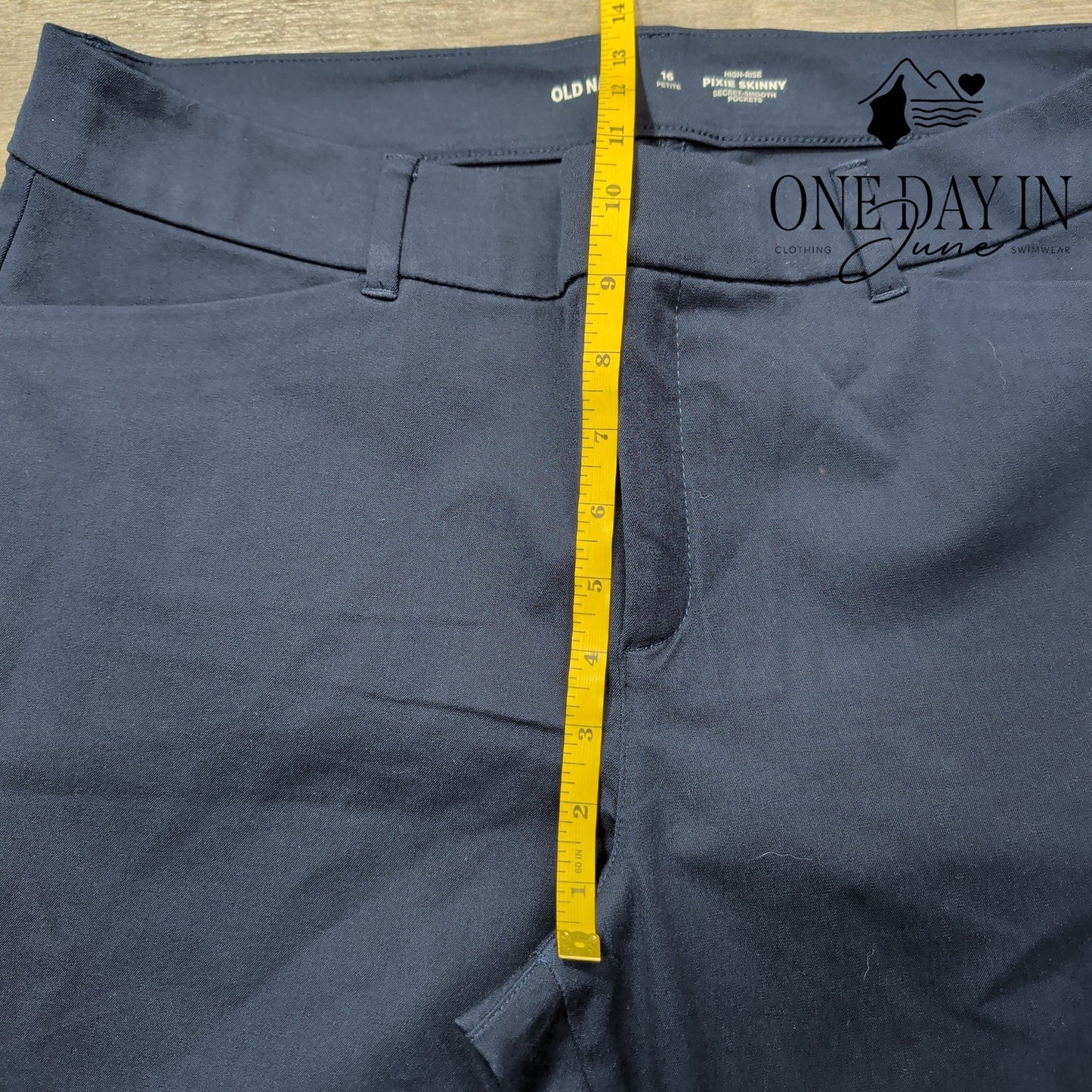 Old Navy High Rise Pixie Skinny Pants Navy Secret Smooth NWT Size 16P