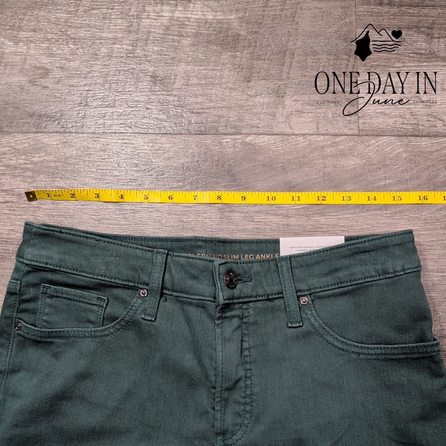 Chico's So Slimming Slim Fit Jeans Size Chico's 0.5 (6)