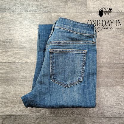 Chico's Girlfriend Kick Flare Jeans Size Chico's 00 (2)