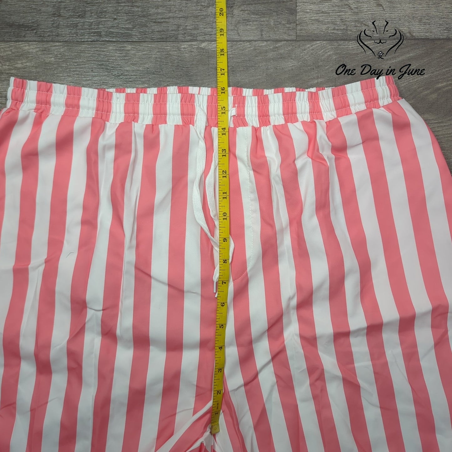 IFFEI Striped Board Shorts Size 2XL