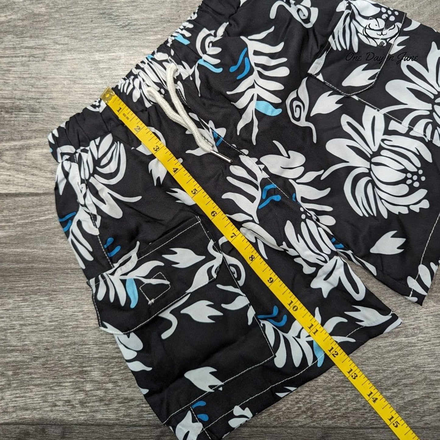 Amzbrly Drawstring Board Shorts Size 4-5 yr