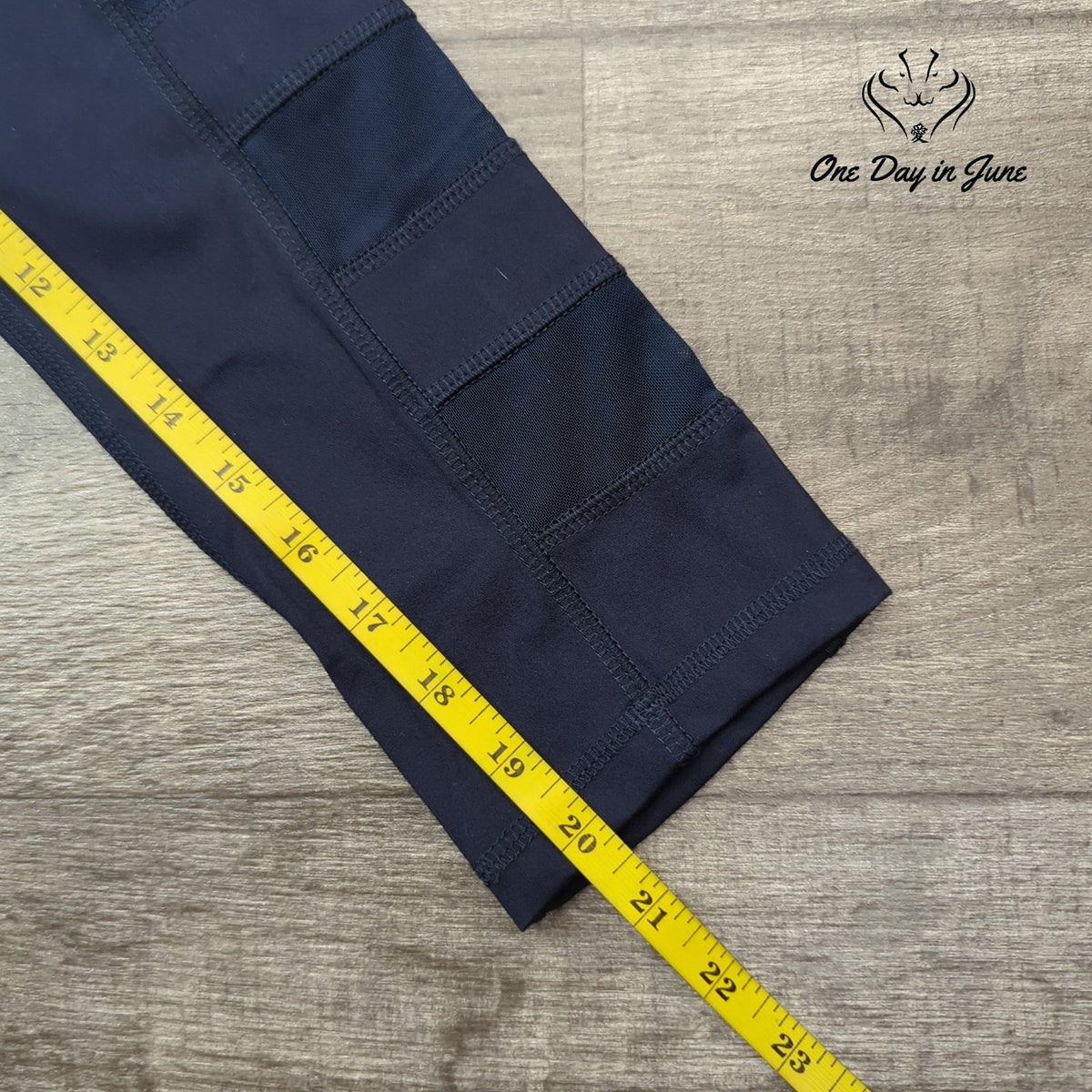 Gottex Inter-Luxe Capri Yoga Leggings Navy Tummy Control Pockets NWT Size XS