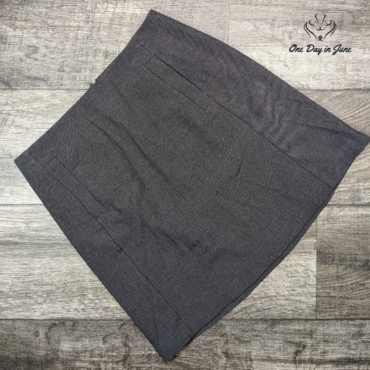 Elle Pocketed Mini Skirt Size 2