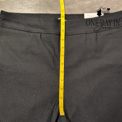 Chico's So Slimming Brigitte Rivet Capri Crop Pants Black NWT Size (10)