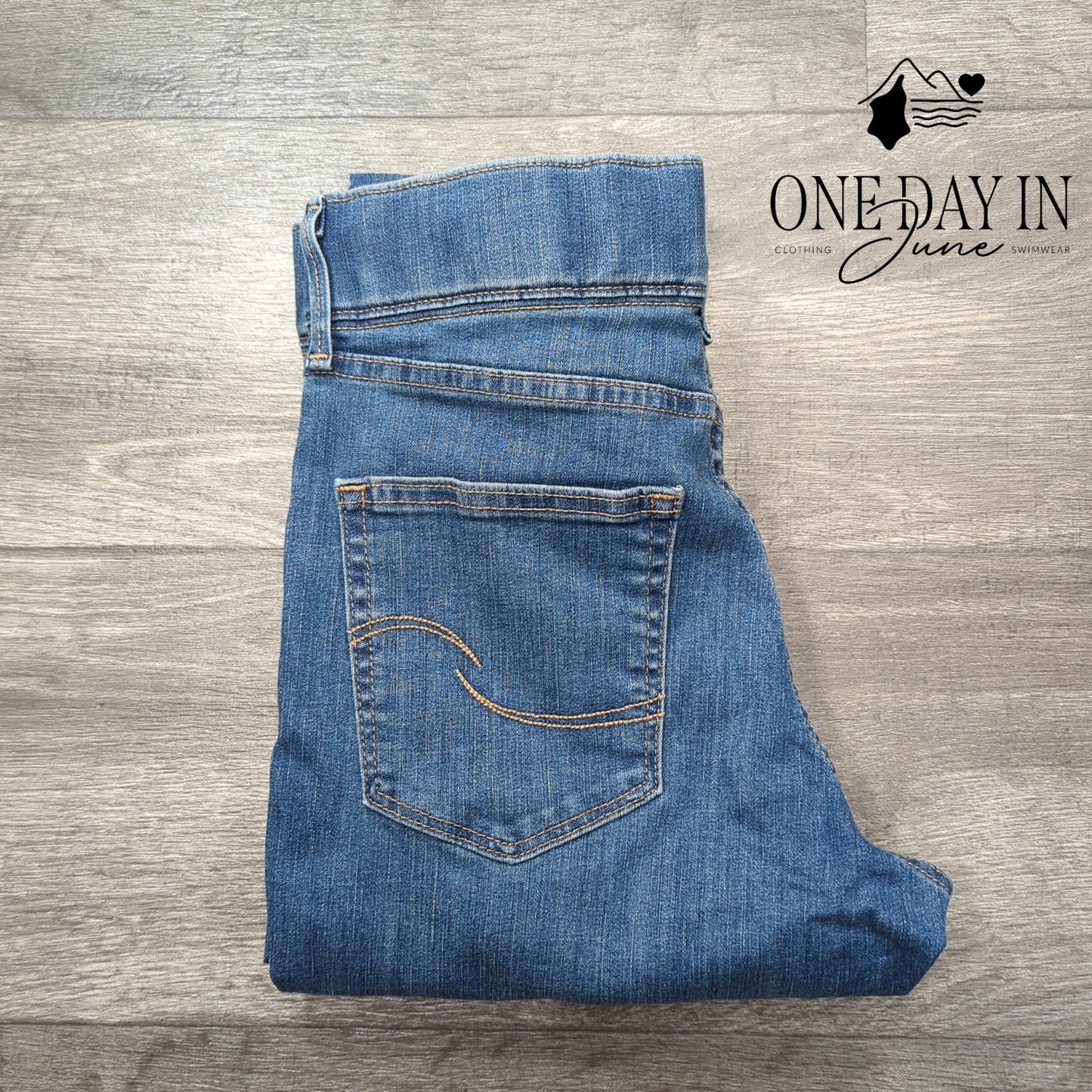 Levi Strauss & Co Perfect Pull On Skinny Jeans Size 6