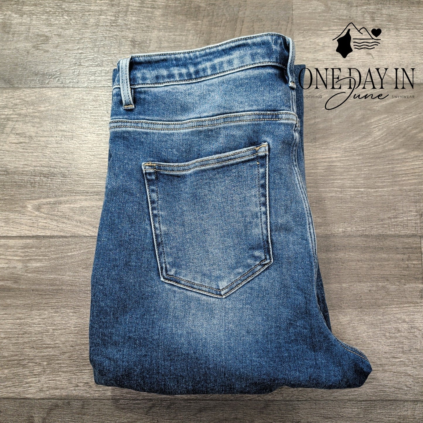 Risen Tummy Control Straight Leg Jeans Size 1X