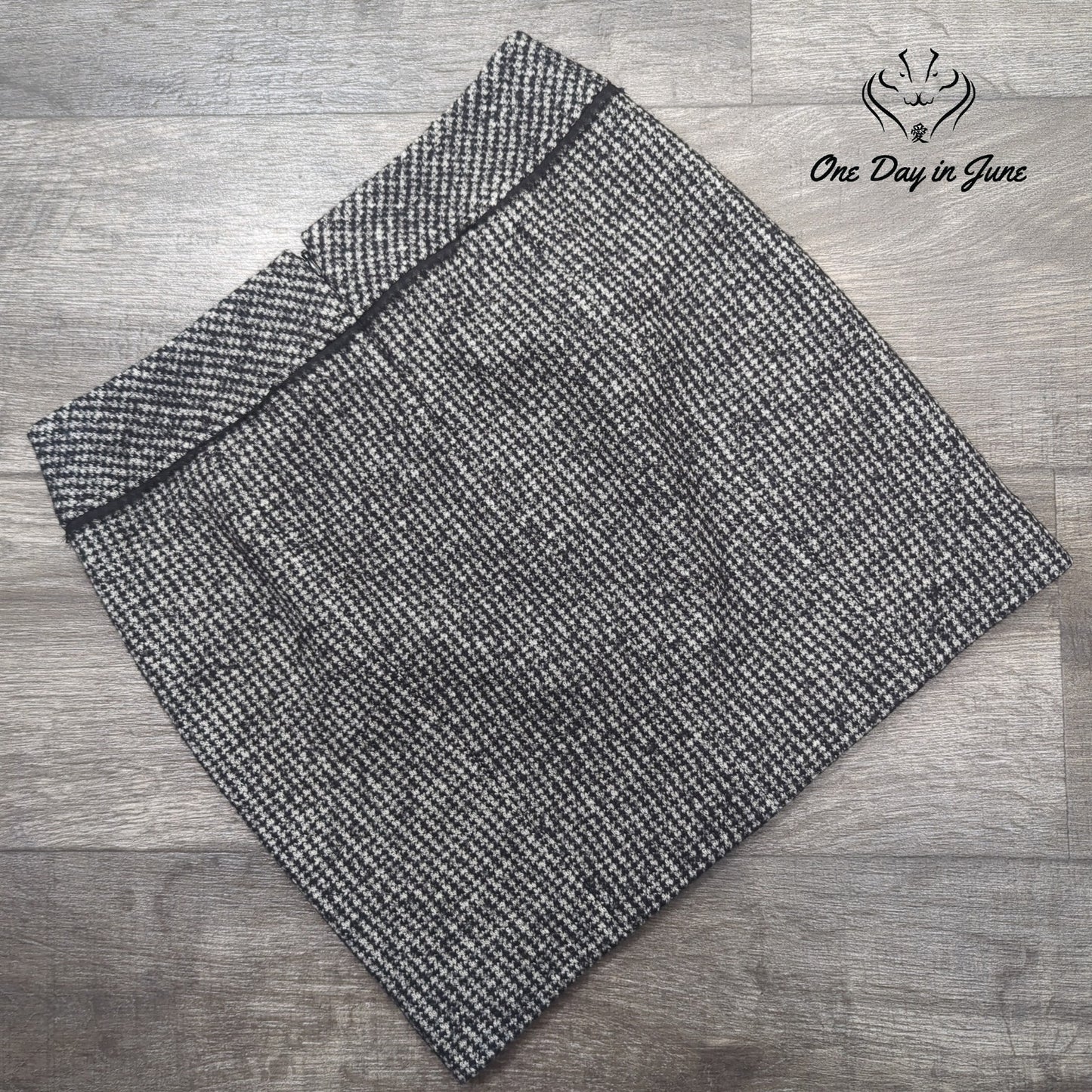 Ann Taylor Petite Wool Mini Skirt Size 0P