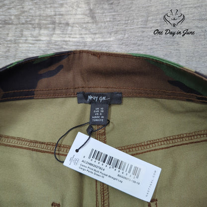 Nasty Gal Multi Pocket Straight Leg Camo Pants Size 6