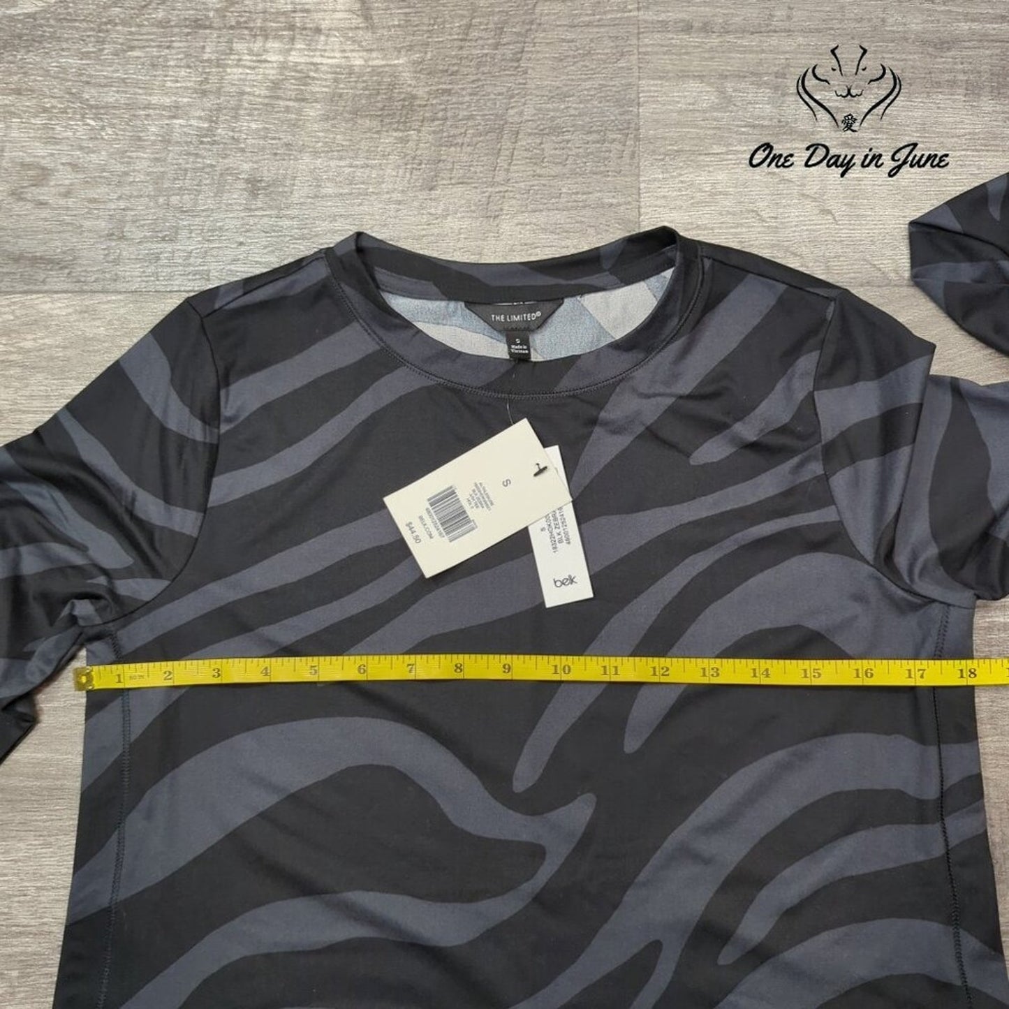 The Limited Athleisure Zebra Long Sleeve Tee Black Gray NWT Size S