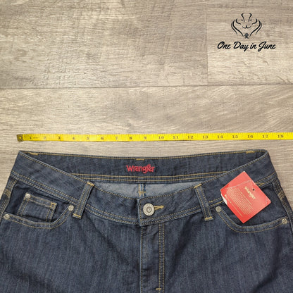 Wrangler Women's Cropped Capri Jeans Dark Wash Denim NWT Size 14