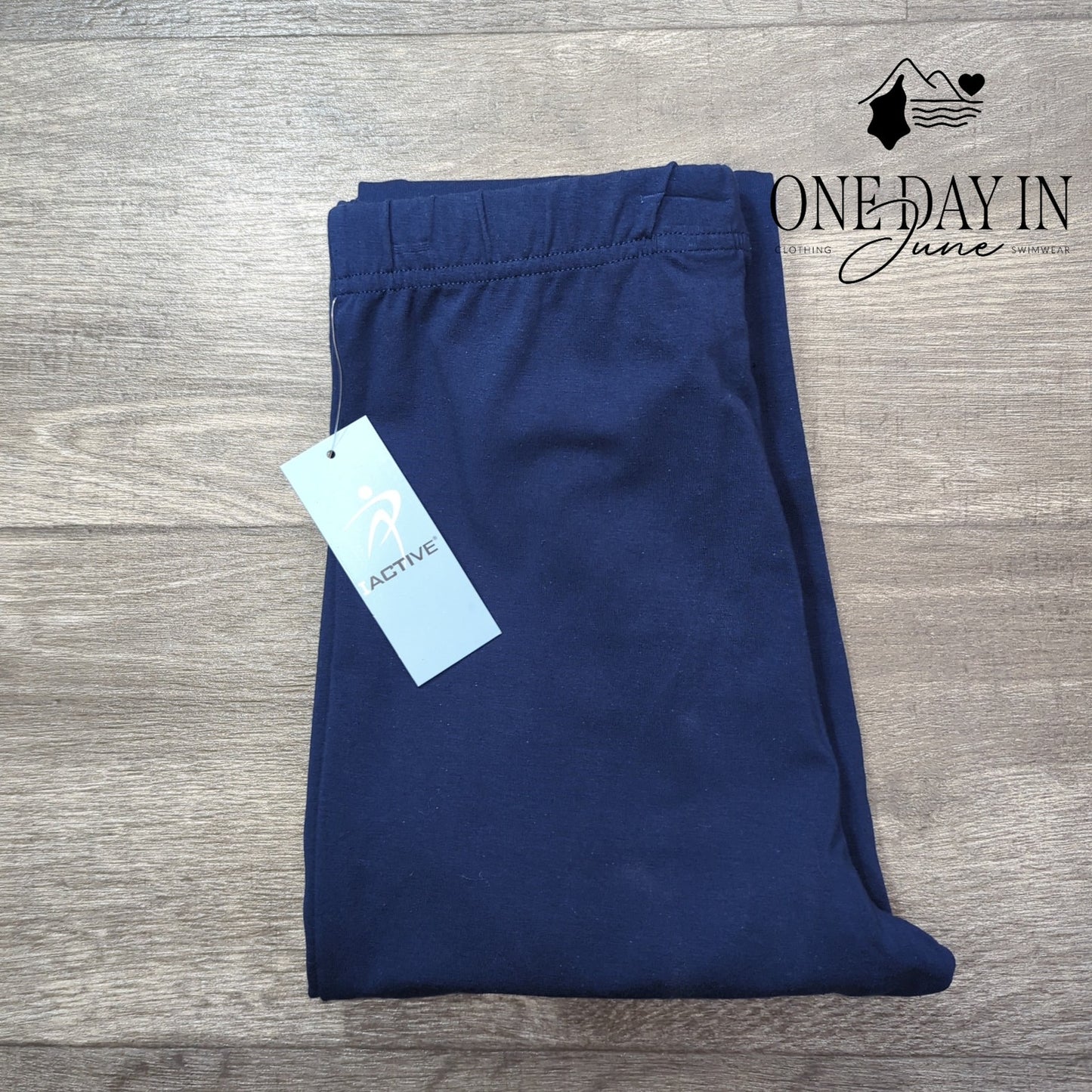 iActive Cropped Work Out Pants Size M