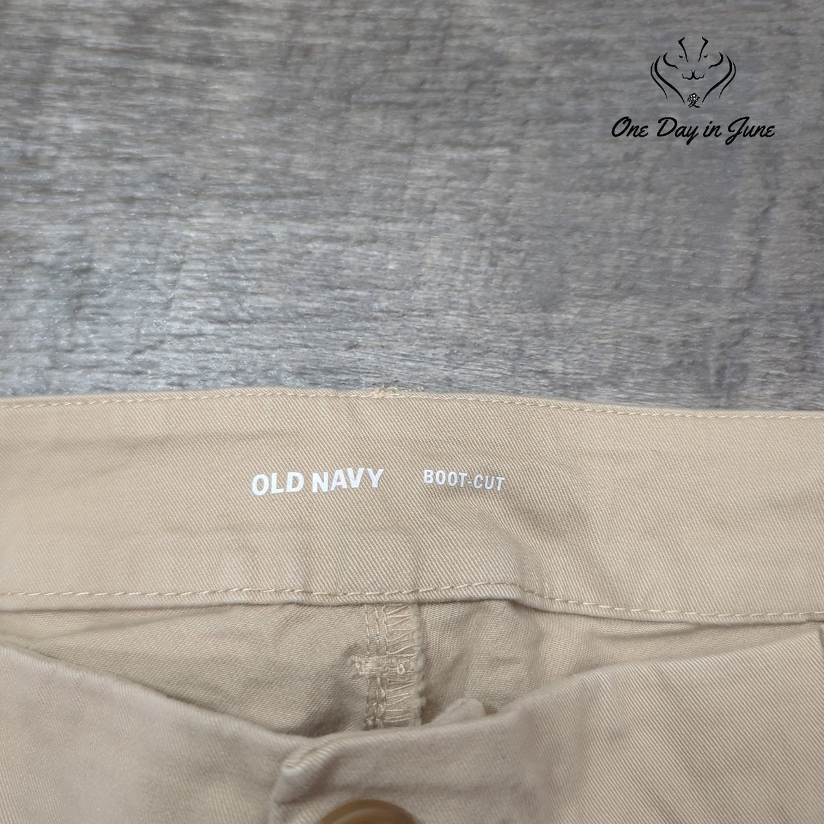Old Navy Boot Cut Khaki Chino Pants Women's Beige Tan Size 14