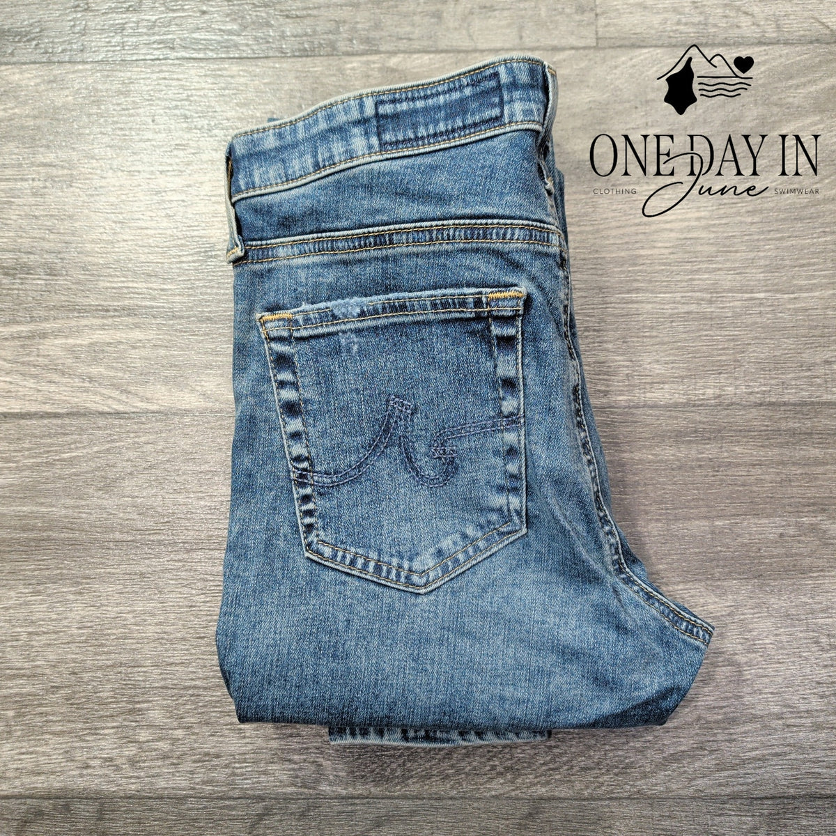 AG Adriano Goldschmied The Middi Ankle Jeans Distressed NWT Size 4 (27)
