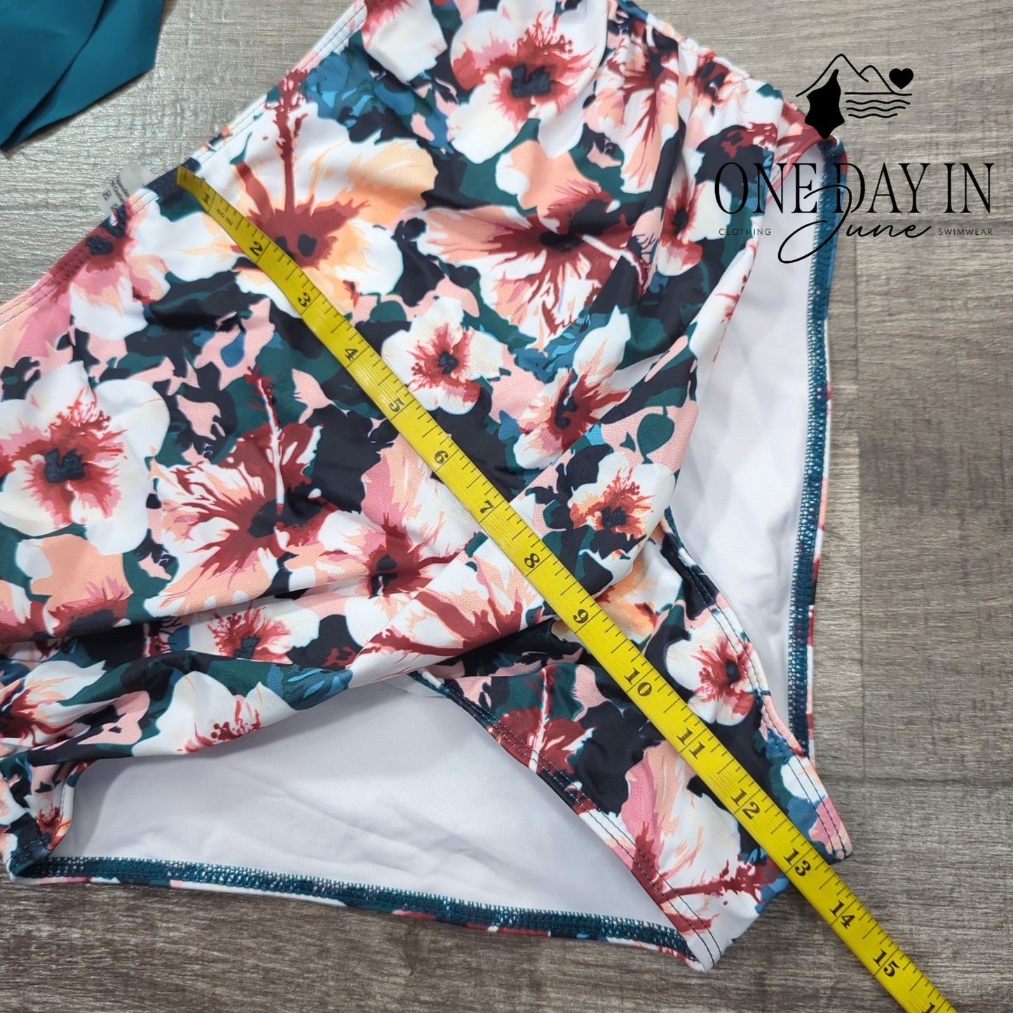 Edel Qual High Waist Founce Bikini Swimsuit Size L