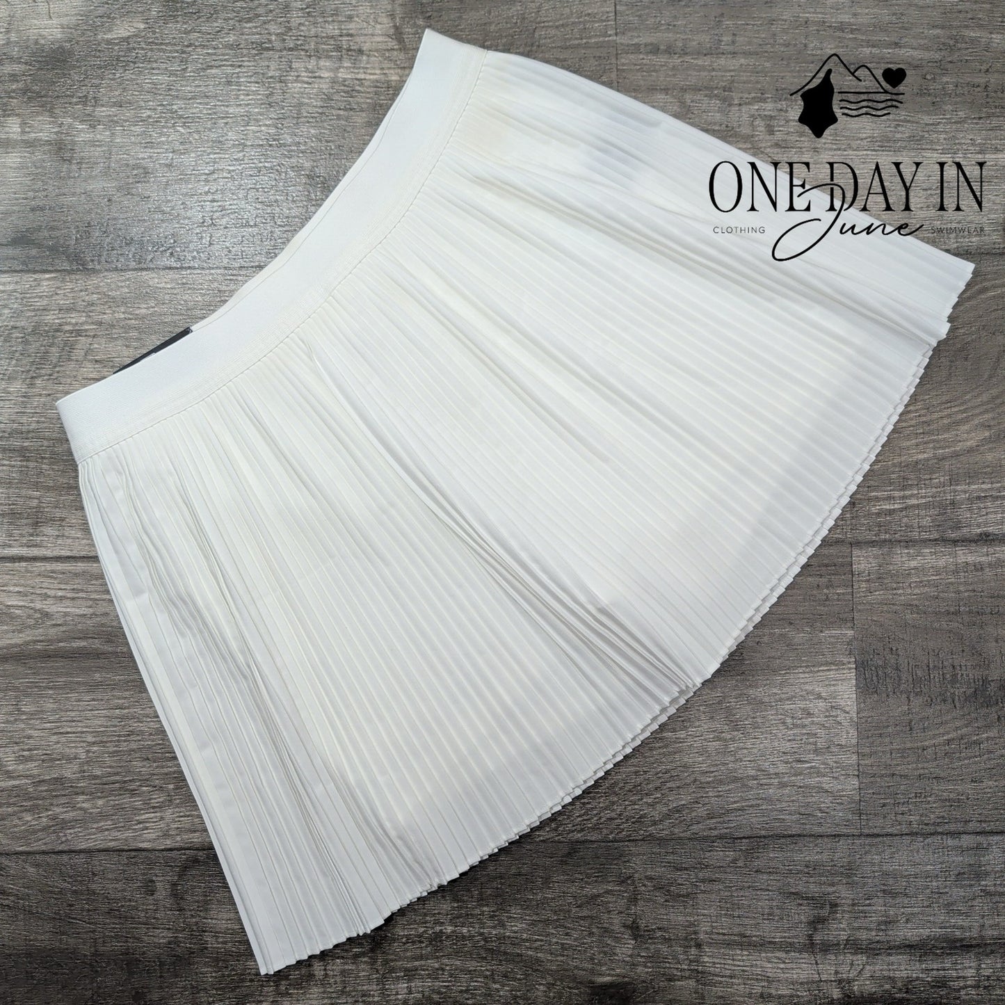 Gap Pleated Skort White Tennis Pickleball Athletic Skirt NWT Size L