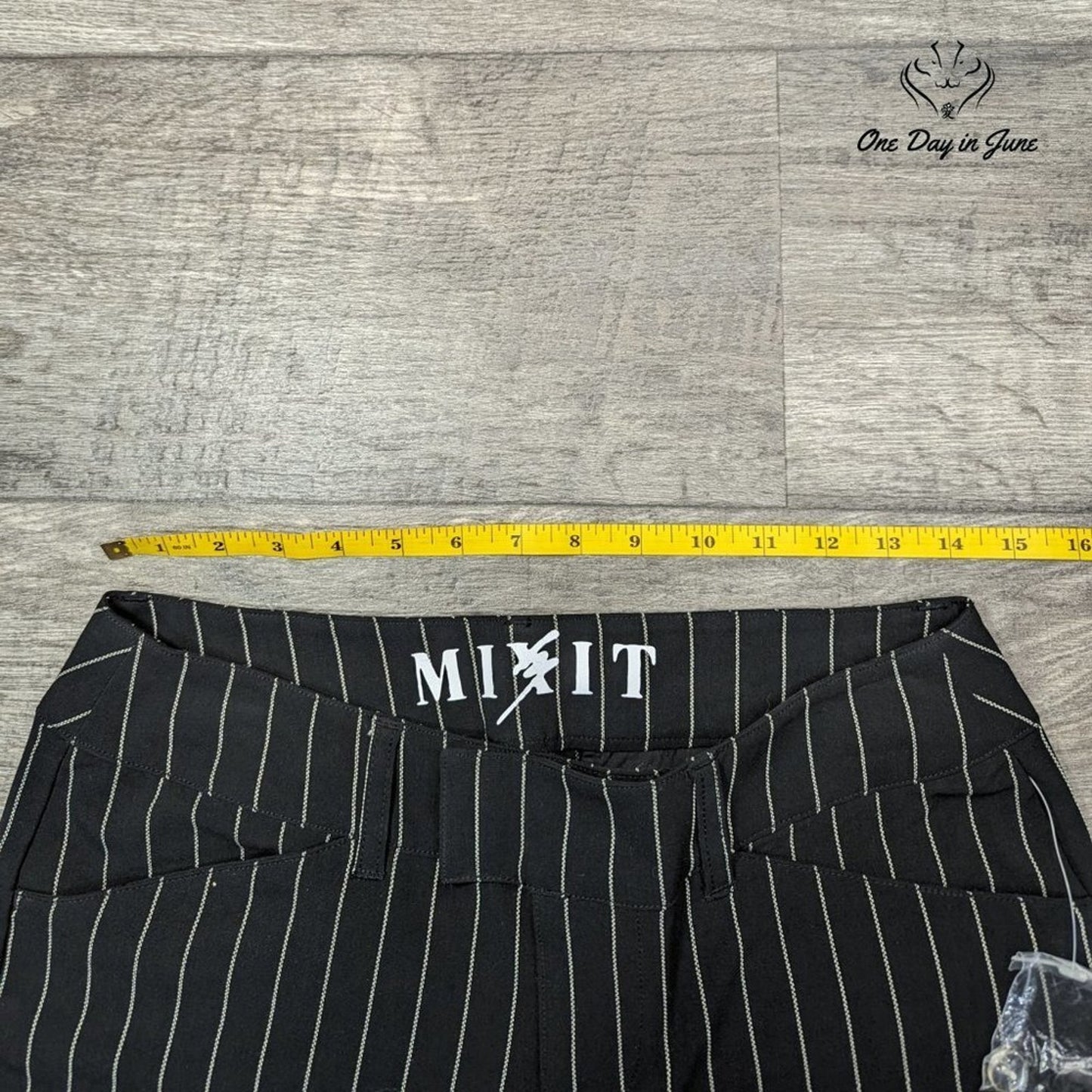 Mixit Striped Cropped Pants Size 4