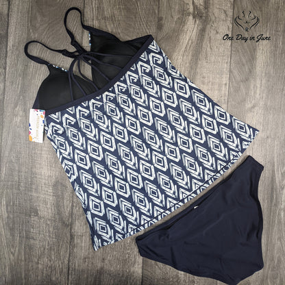 Sociala Cross Back Tankini Swimsuit Navy Blue Geometric 2 Piece NWT Size XXL
