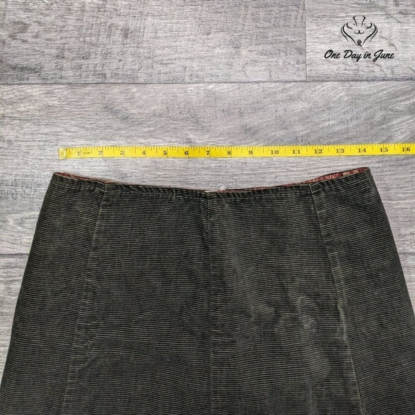 Lindland's Cordarounds Corduroy Skirt Size 2