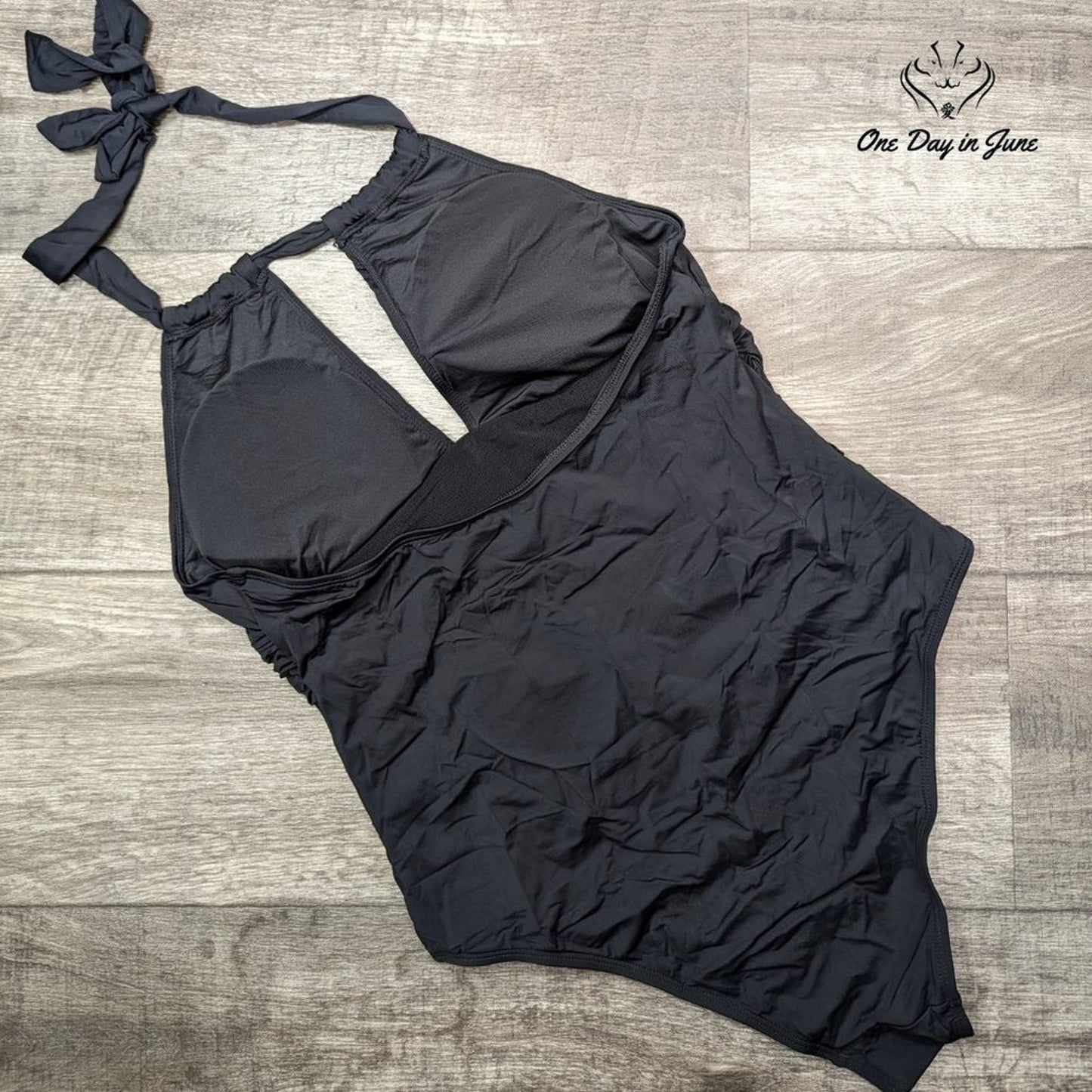 Beautikini Deep V One Piece Swimsuit Size L