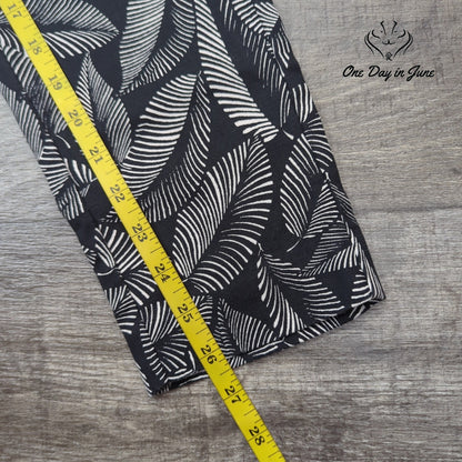 Merona Tropical Leaf Print Stretch Ankle Pants Black White Size 2
