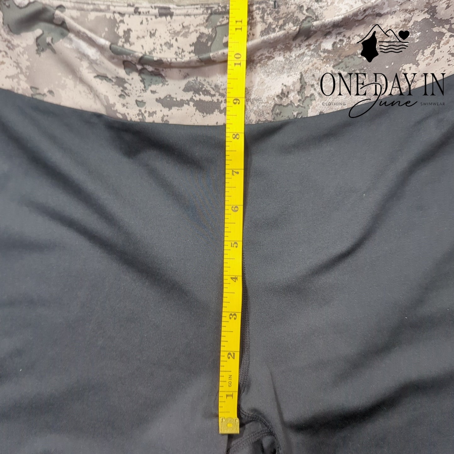 Girls With Guns Work Out Yoga Pants Size L
