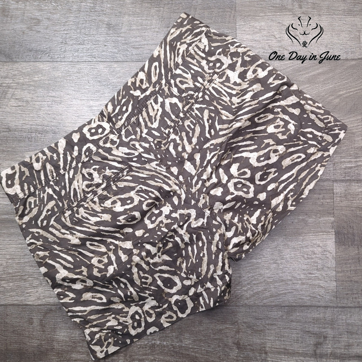 Loft Flat Front Shorts Black Beige Animal Print Casual Size 8