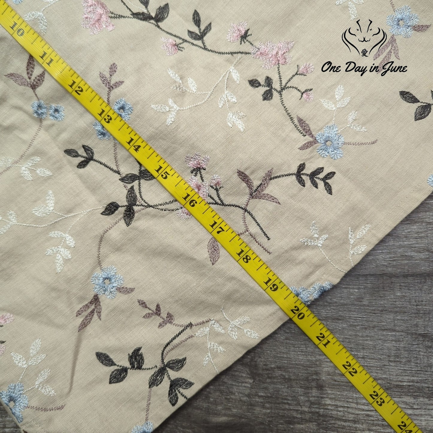 B. Moss Clothing Company Embroidered Linen Skirt Size 8
